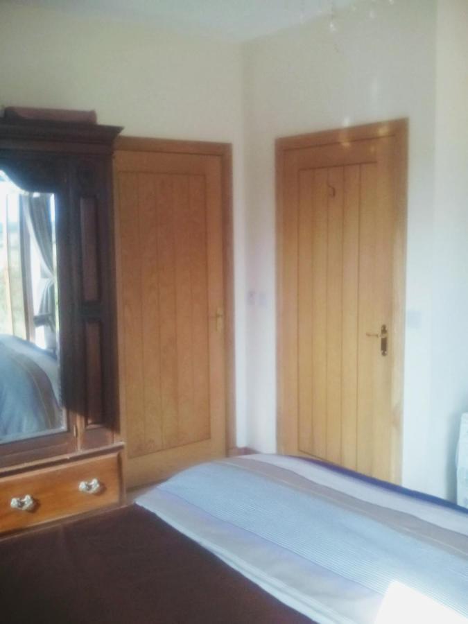 April House Bed & Breakfast Barrock Bagian luar foto