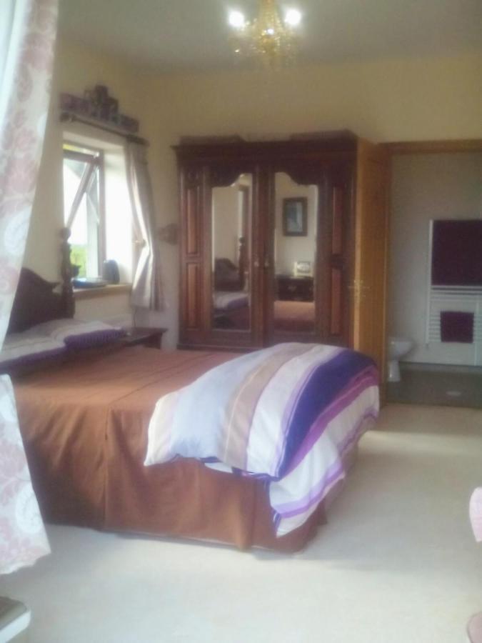 April House Bed & Breakfast Barrock Bagian luar foto